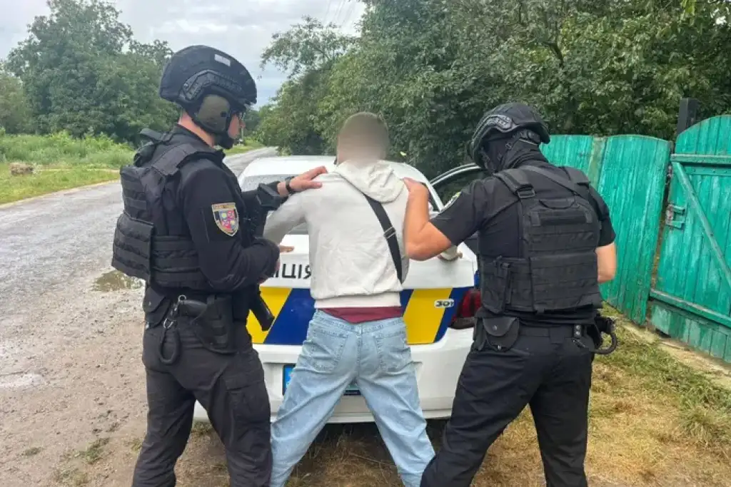 На Вінниччині нетверезий чоловік відкрив стрілянину з пневматики по дітях