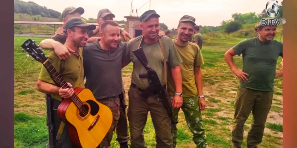 Вінницький гурт «Крила» несе пісню і підтримку українським захисникам