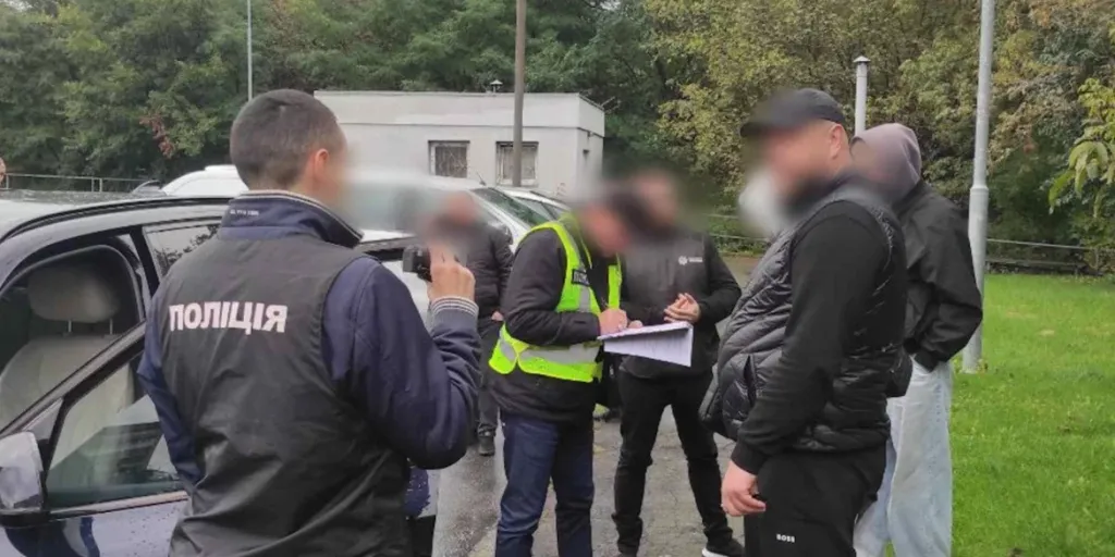 У Вінниці чоловік вимагав 18 тисяч доларів за фіктивне оформлення інвалідності військовому