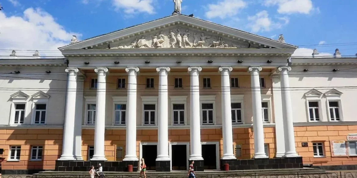 Центр «ЯМаріуполь. Вінниця» розпочав співпрацю з театром імені Миколи Садовського
