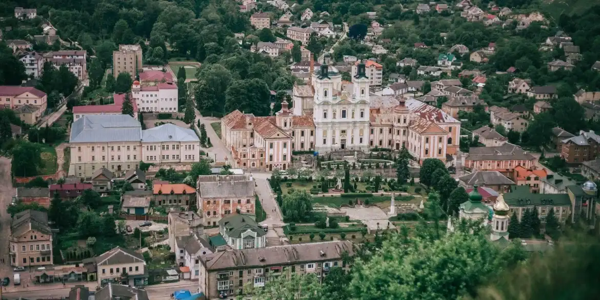 Вінничан кличуть у подорож стародавніми перлинами Тернопільщини