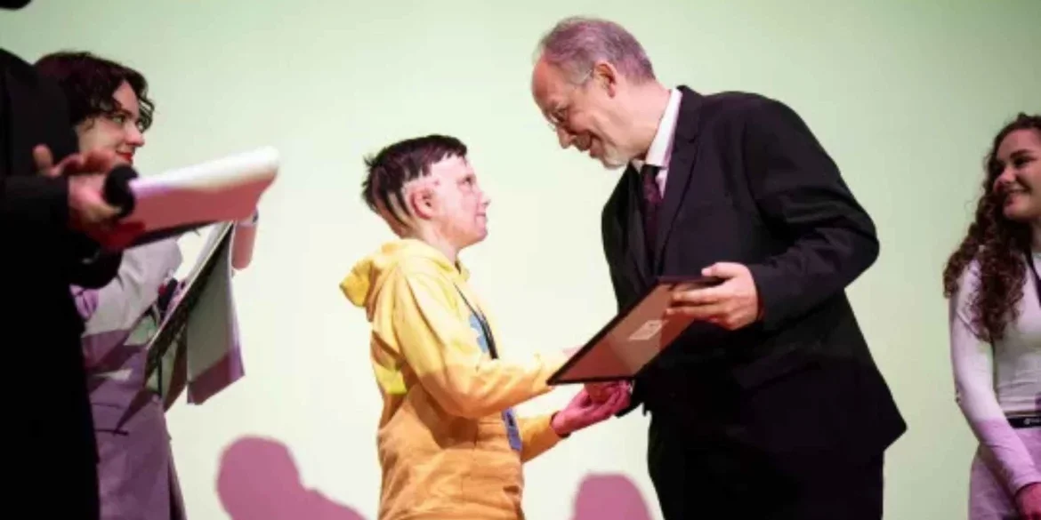 10-річний Роман Олексів, який пережив атаку на Вінницю, отримав нагороду кінофестивалю «Молодість»