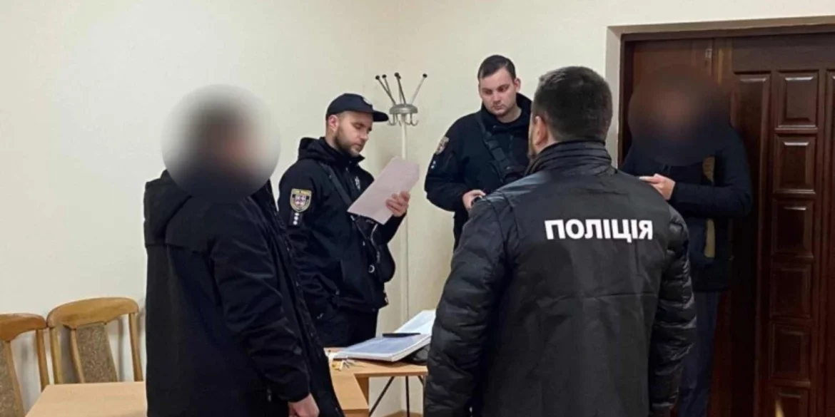 На Вінниччині затримали посадовця за вимагання коштів за довідку про відстрочку