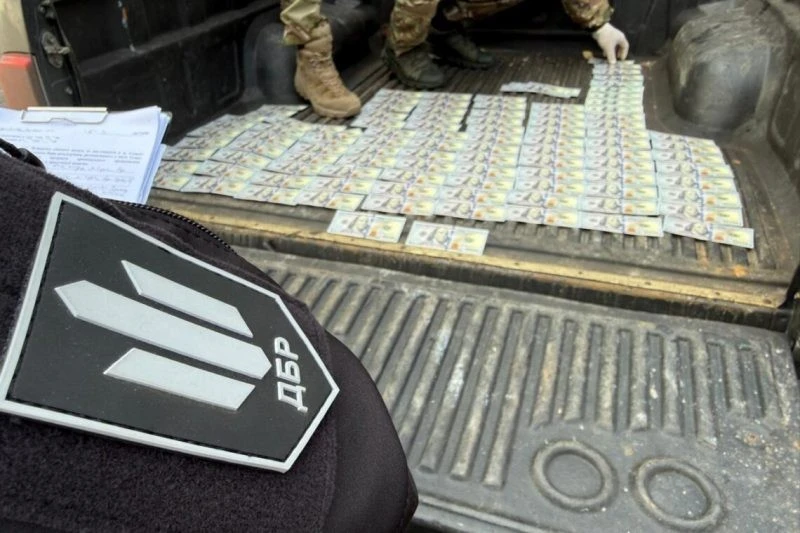 На Сумщині затримали екскерівника ТЦК, який за гроші вивозив військових із частин
