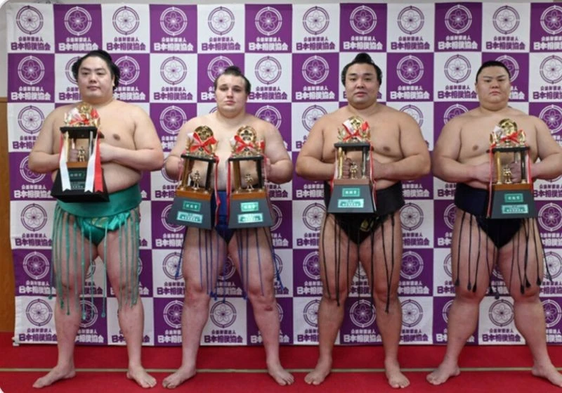 Українець, що підкорив Японію: як Данило Явгусишин став чемпіоном сумо і чому премʼєрка не вручила йому нагороду
