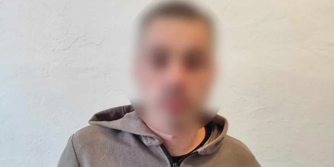 У Шаргороді затримали чоловіка, який серед вулиці пограбував жінку