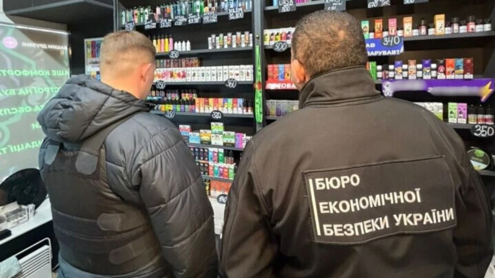 На Вінниччині викрили схему збуту нелегальних рідин для електронних сигарет