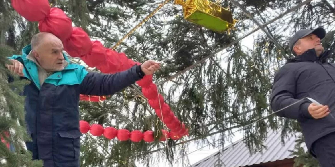 У Вінниці створили рекордне новорічне намисто завдовжки зі стадіон