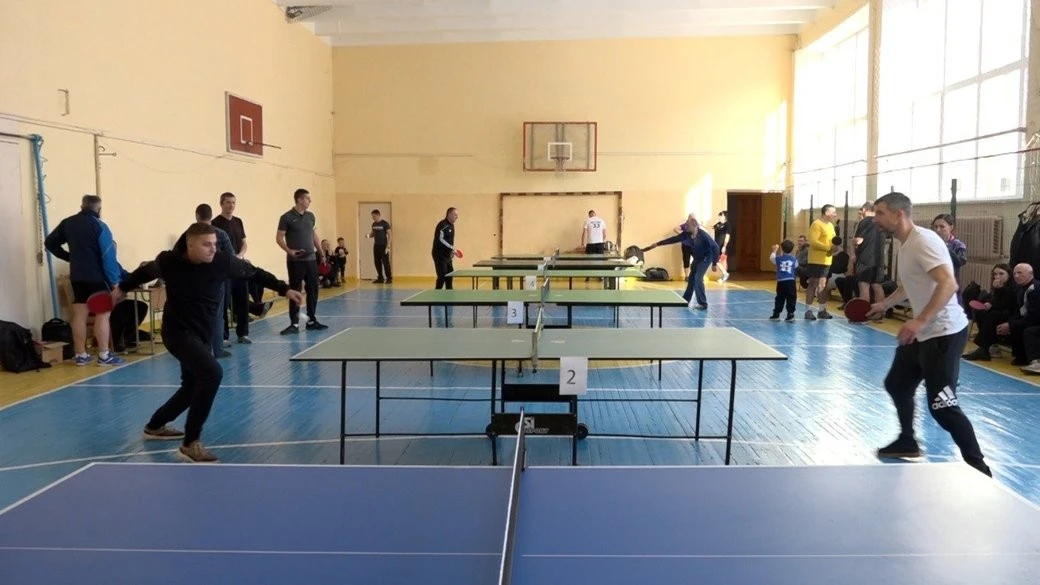 Освітяни Вінниці об’єдналися за тенісним столом, щоб підтримати армію