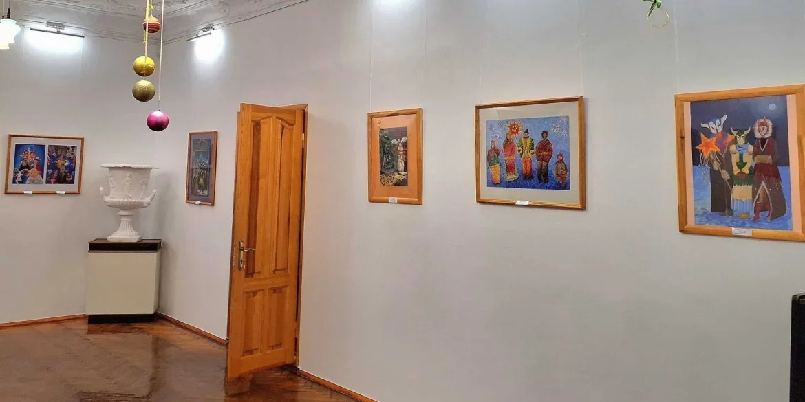 Дитяча фантазія і зима в фарбах: у Вінниці відкрили виставку юних художників
