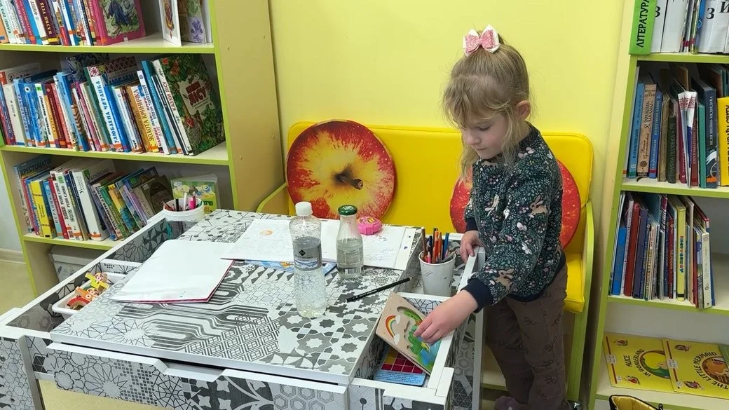 Майже пів століття серед книжок: як лучанка створює простір затишку у бібліотеці