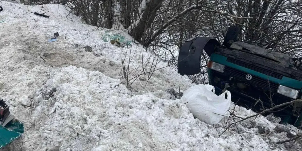 Трагедія на дорозі у Гайсинському районі: одна людина загинула, ще одна в лікарні