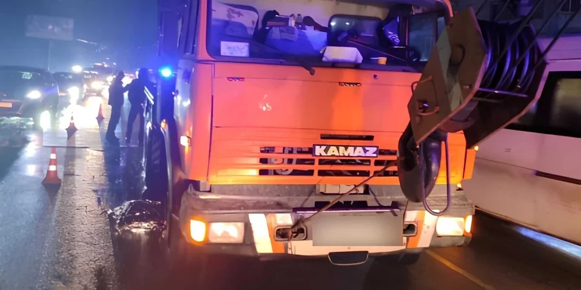 Фатальна аварія у Вінниці: пішохід загинув під колесами автокрана