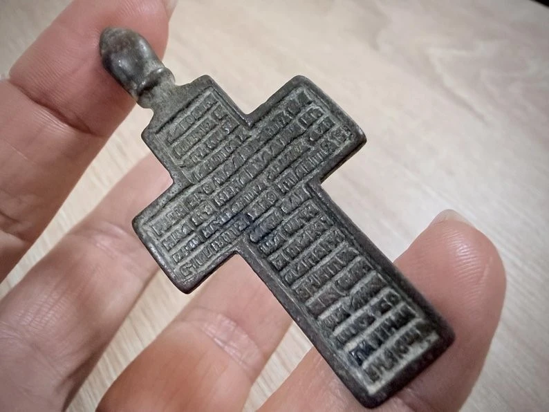 Врятовані від контрабанди: київська митниця передала музеям унікальні артефакти