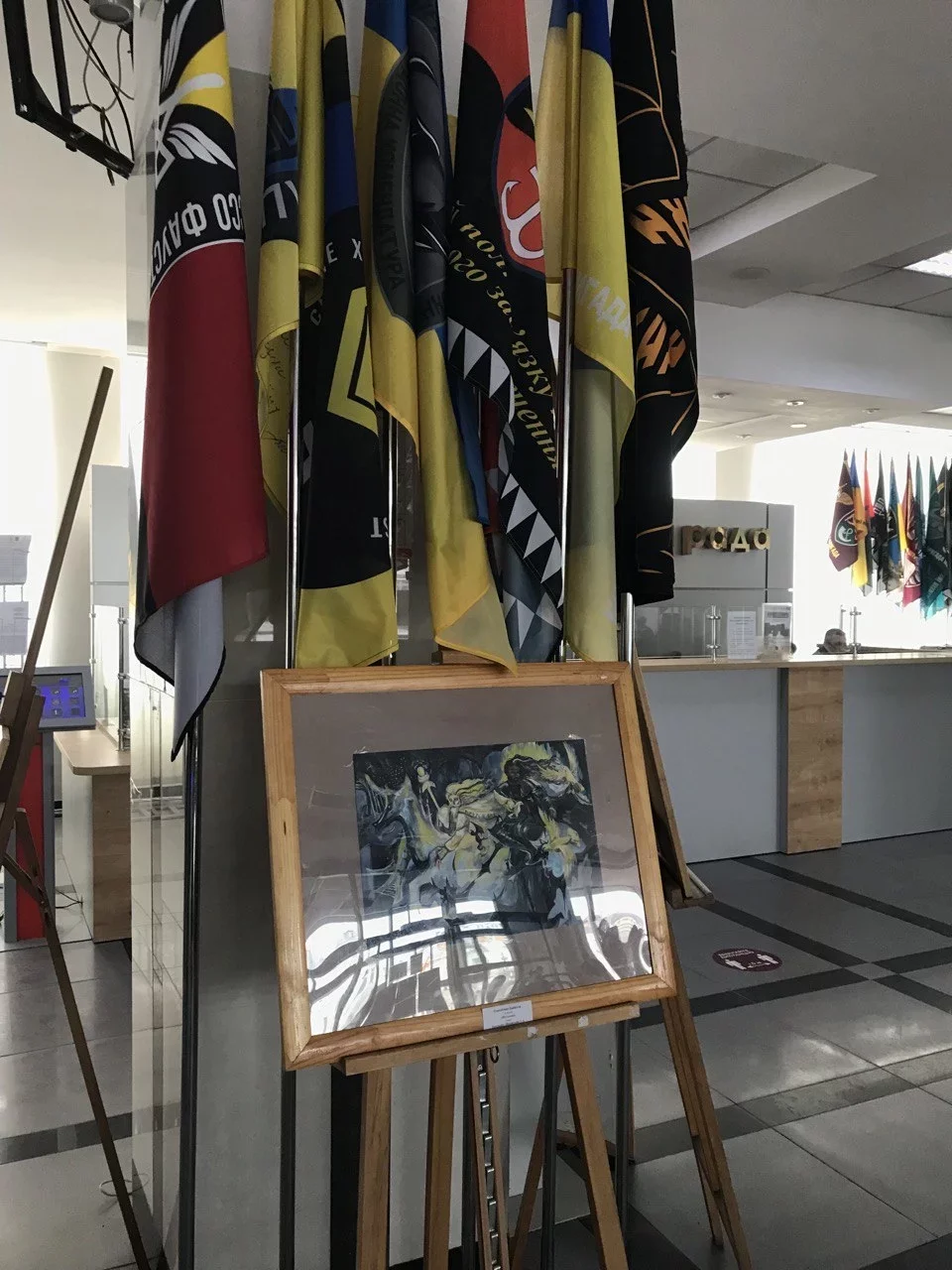 Дитячий погляд на війну: у Вінницькій міськраді відкрили художню виставку до роковин вторгнення