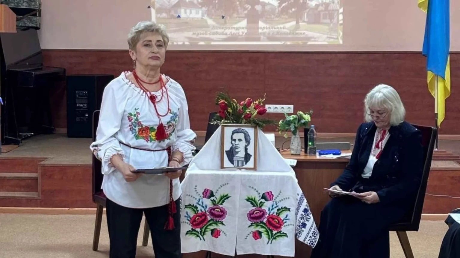 Поезія, що єднає покоління: у Вінниці вшанували Лесю Українку живим словом