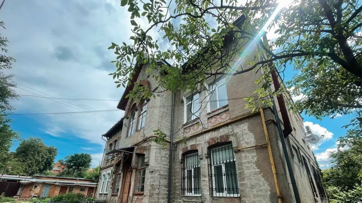 Архітектурні таємниці вулиці Артинова: вінничан кличуть на нову весняну прогулянку