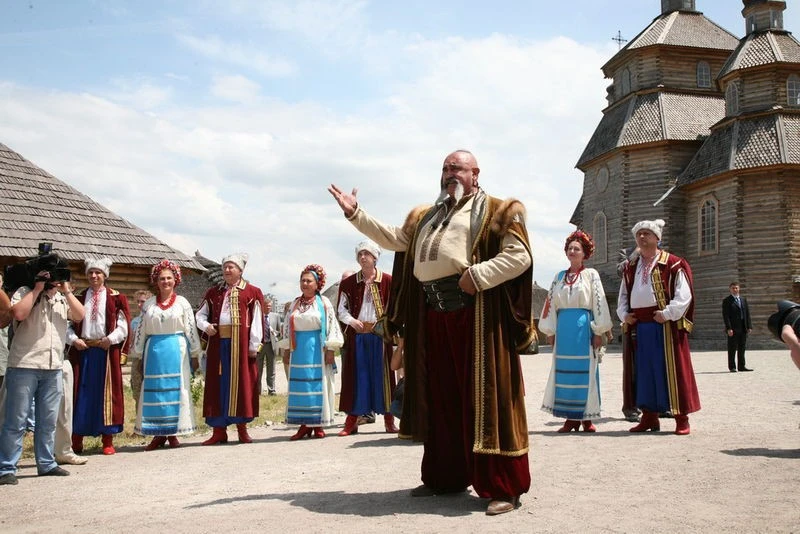 Еволюція великоднього хліба: від солоних паляниць до шафранових делікатесів Гетьманщини