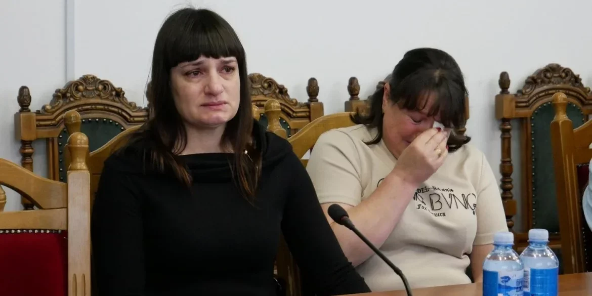 Ордени за відвагу: родини вінницьких героїв отримали державні відзнаки