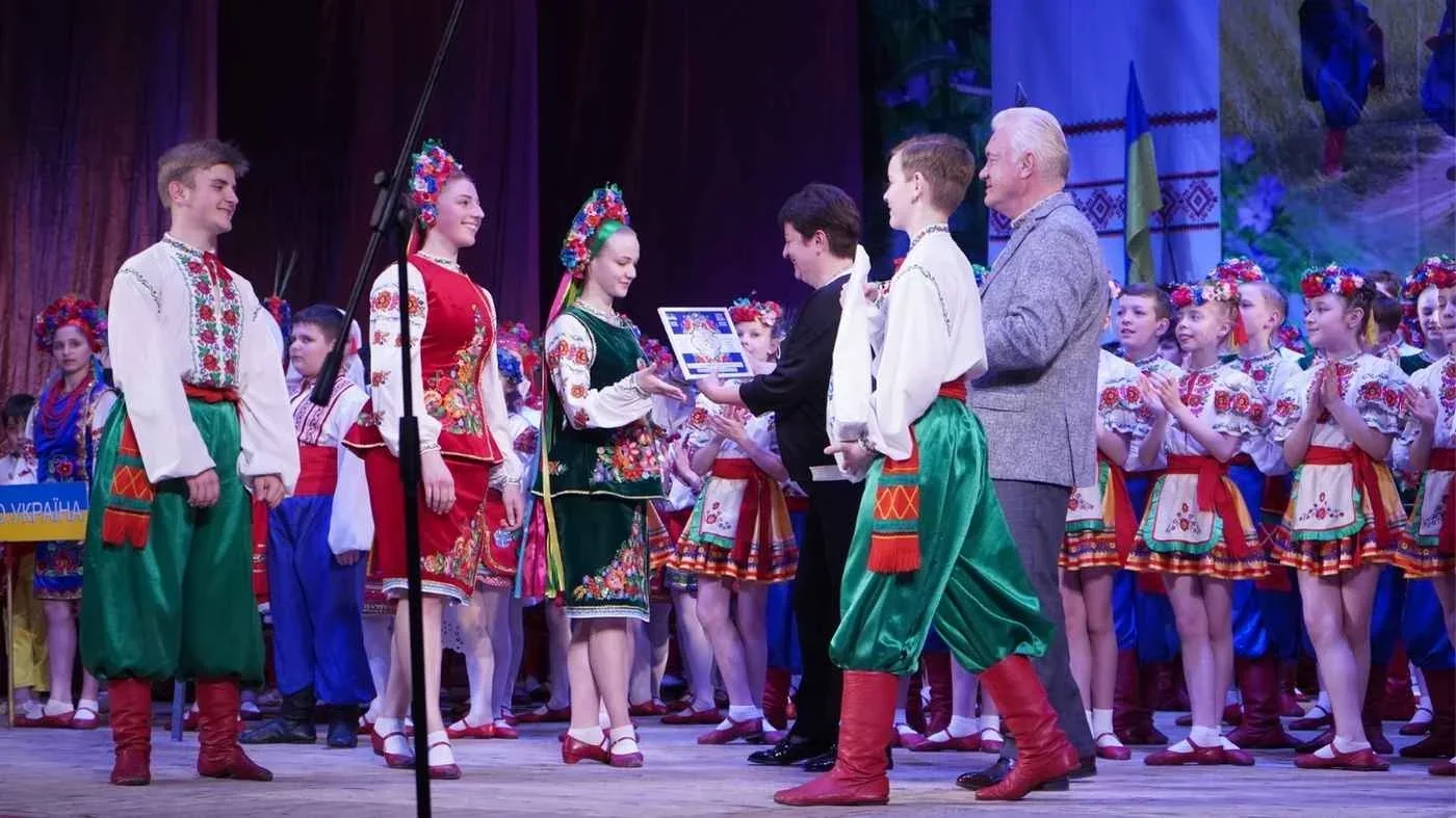 Вінниця об’єднала сотні юних танцюристів на фестивалі «Барвінкове кружало»
