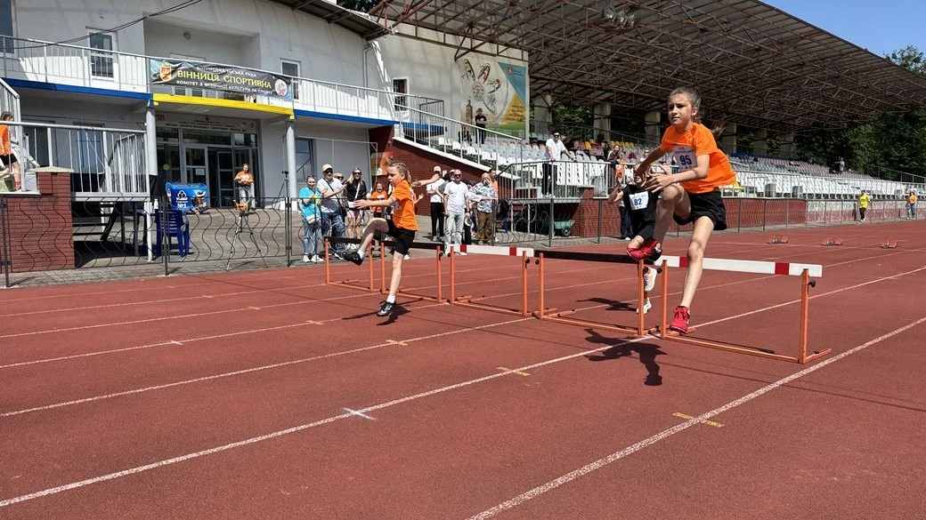 Олімпійська чемпіонка зібрала у Вінниці понад сотню легкоатлетів на всеукраїнські старти