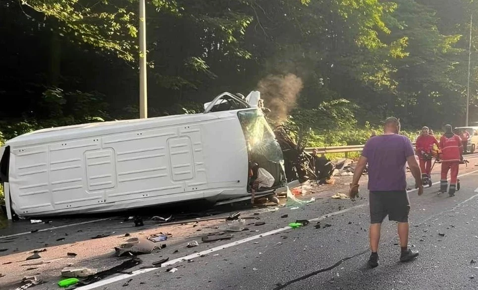 Трагедія на об’їзній дорозі: у масштабній аварії під Вінницею зіткнулися чотири автівки