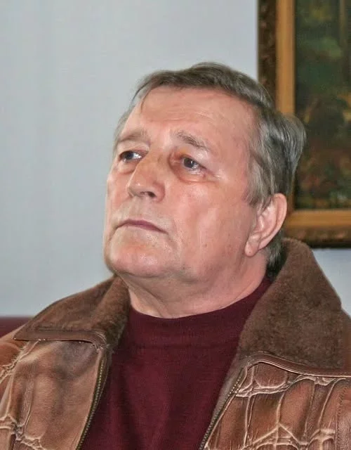vinnytsya-uvichnyuye-volodymyra-rabenchuka-poet-i-krayeznavets-otrymaye-memorialnu-doshku-na-soborniy-2